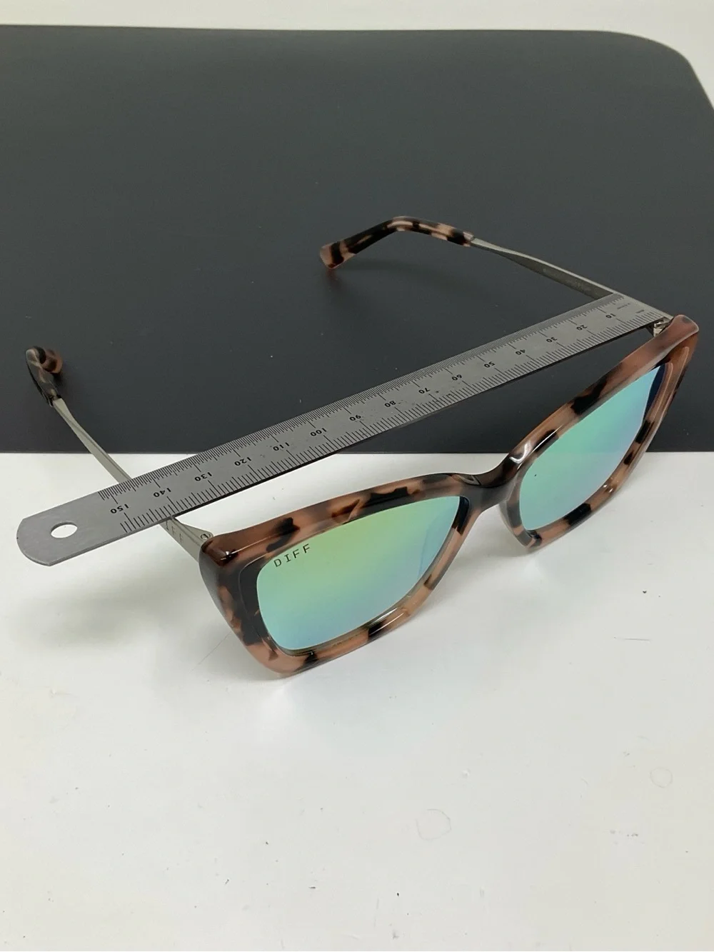 DIFF Becky II Tortoise mirror Sunglasses